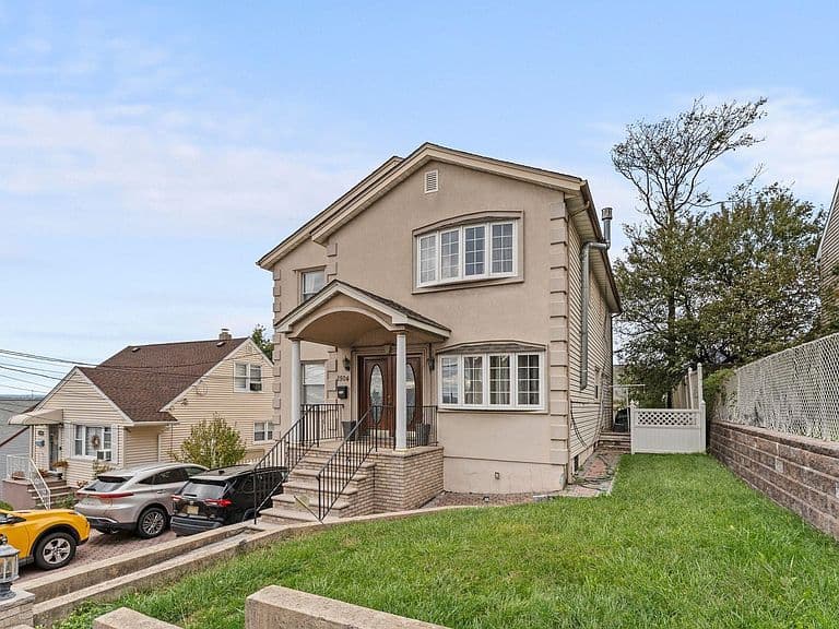 Listing photo 4