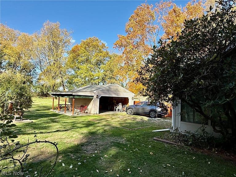 Listing photo 5