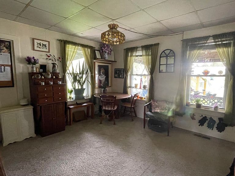 Listing photo 5