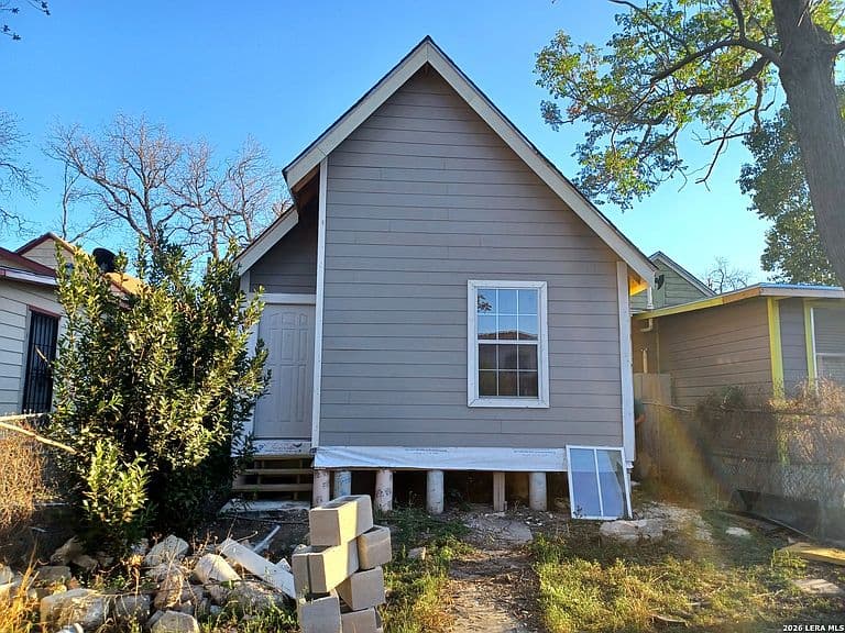 Listing photo 4