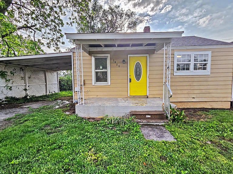 Listing photo 2
