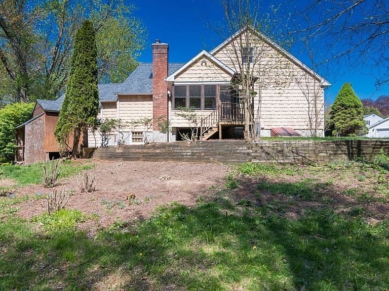 Listing photo 5