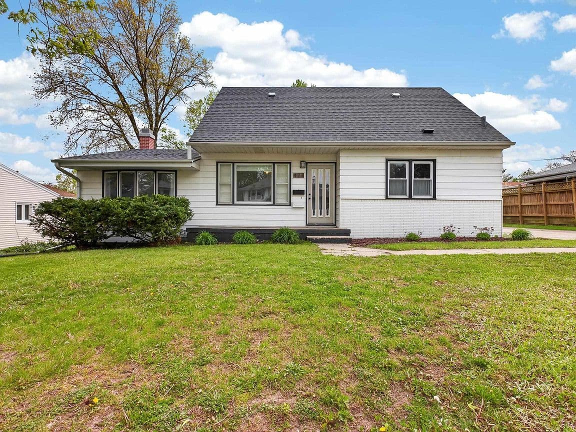Primary listing photo