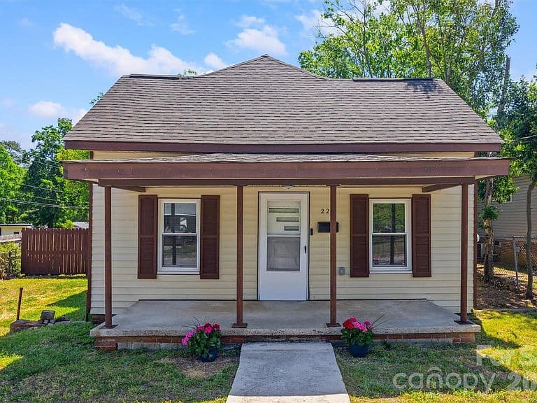 Listing photo 2