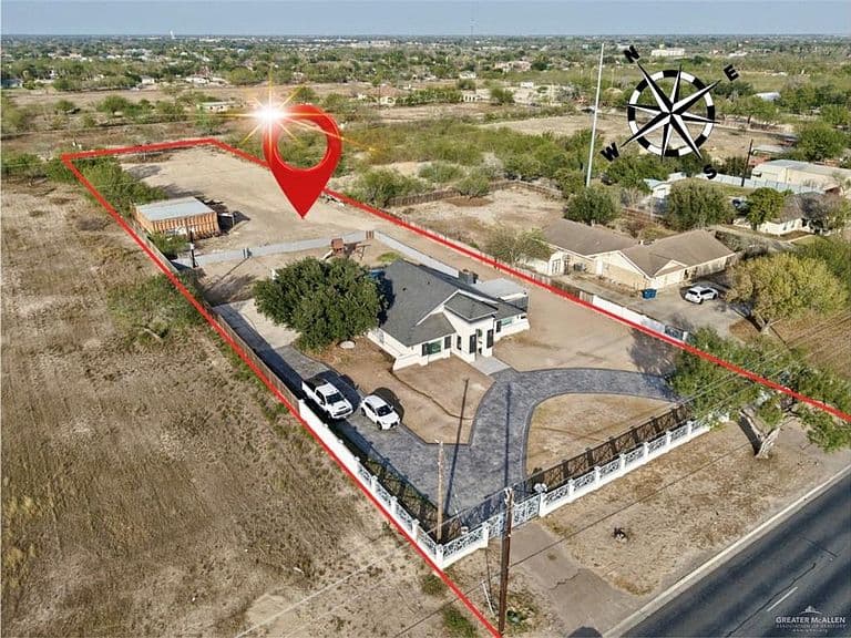 Listing photo 2