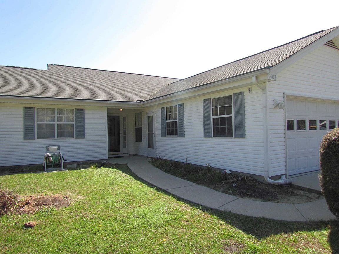 Primary listing photo