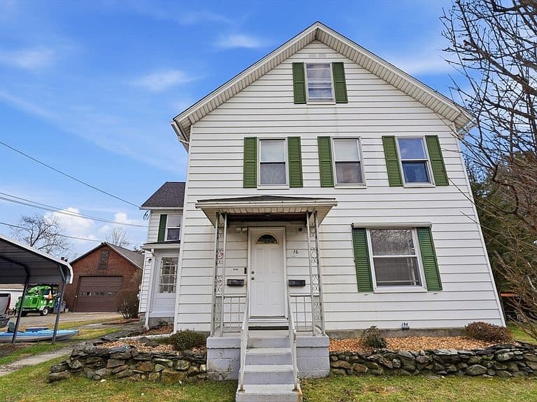Listing photo 2
