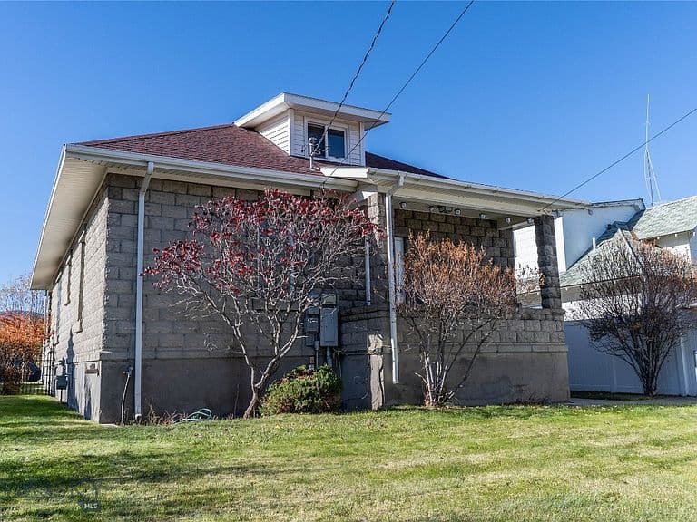 Listing photo 4