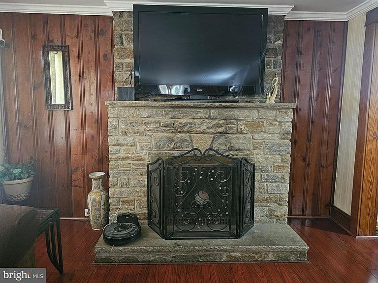 Listing photo 5