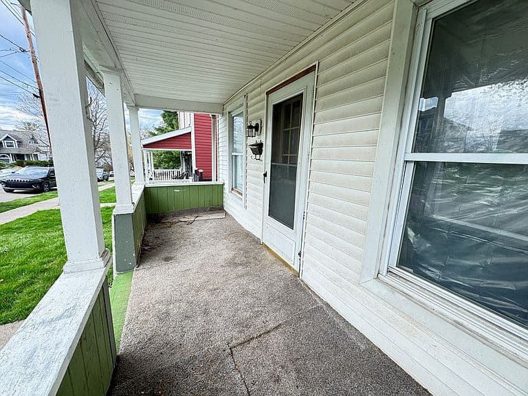 Listing photo 4