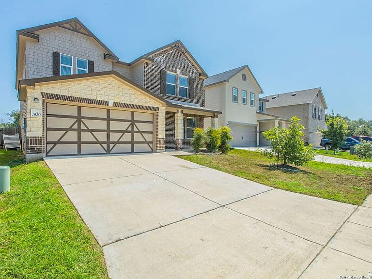 Listing photo 3