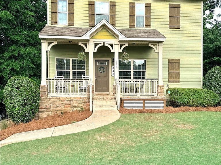 Listing photo 2