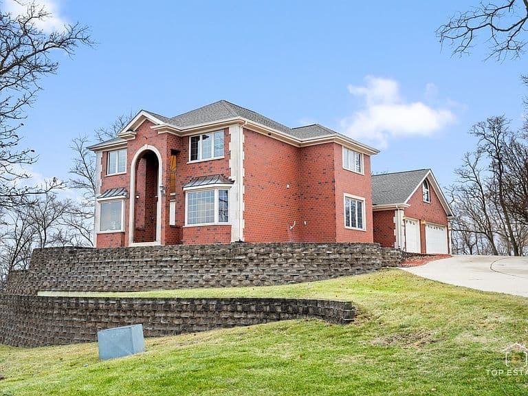 Listing photo 4