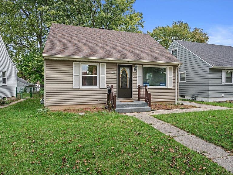 Listing photo 3