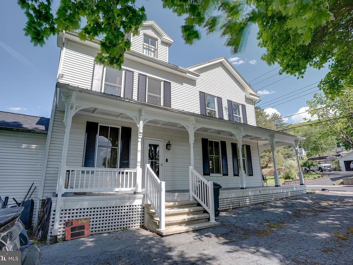 Primary listing photo