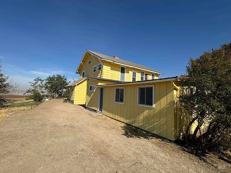Listing photo 4