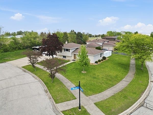Listing photo 5
