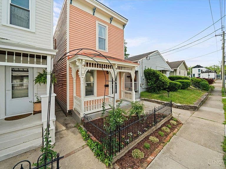Listing photo 4