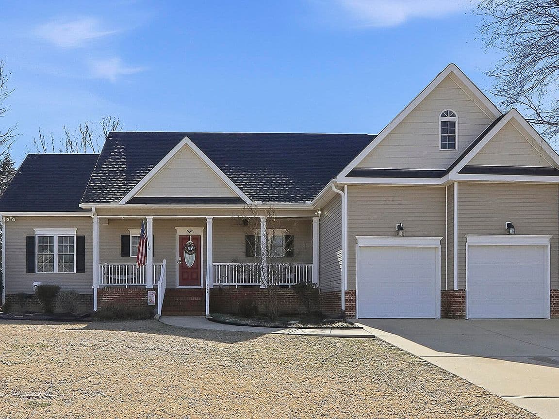 Primary listing photo