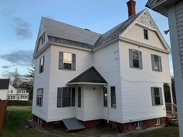 Listing photo 4