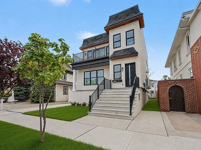 Listing photo 2