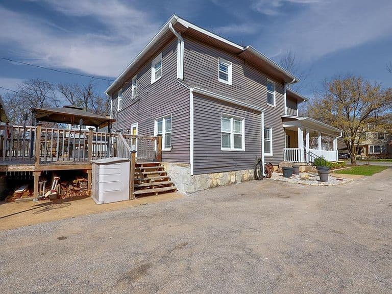 Listing photo 5