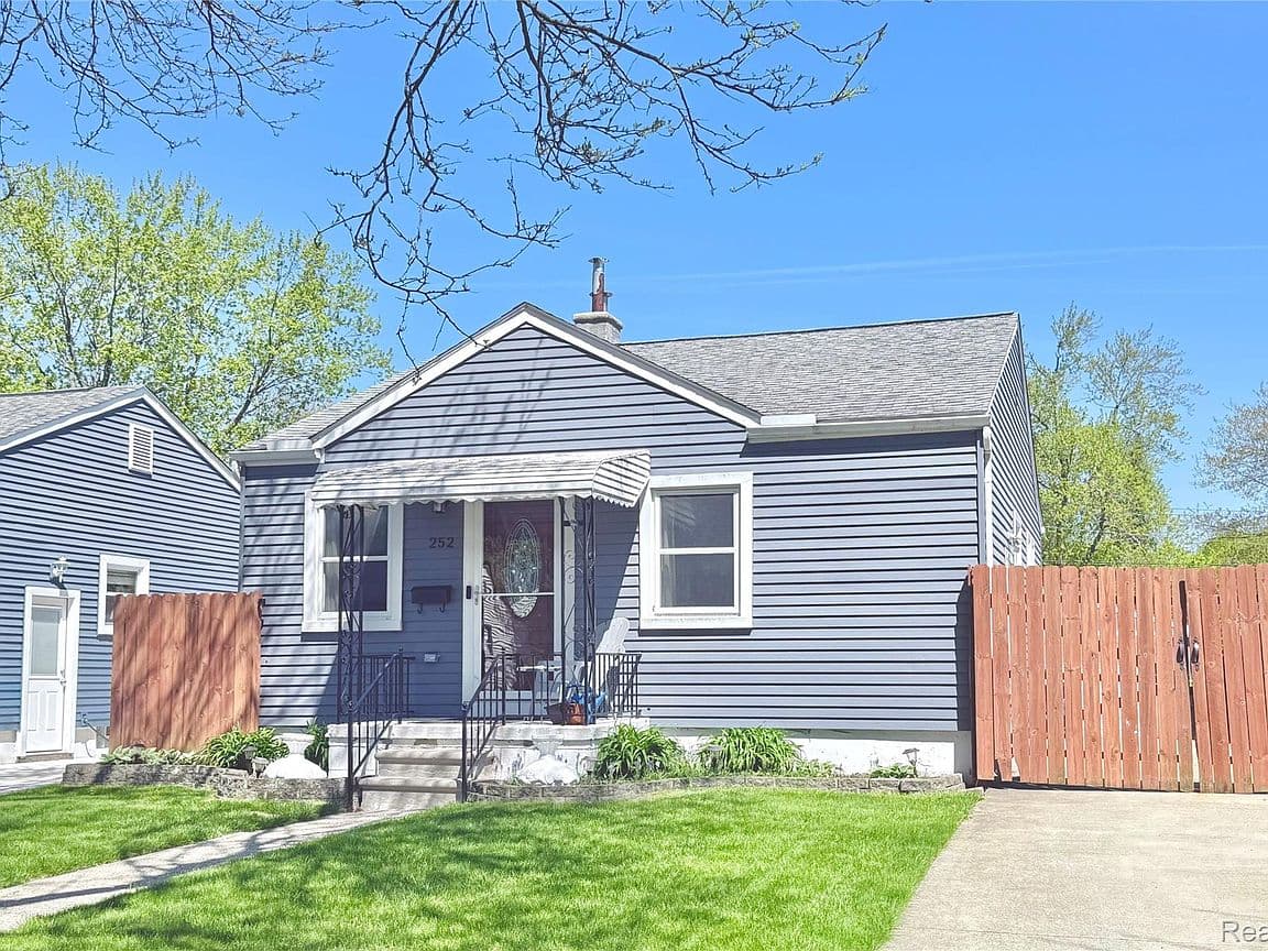 Primary listing photo