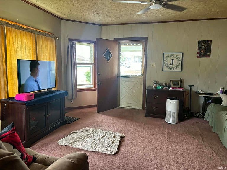 Listing photo 5