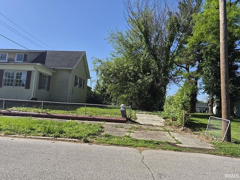 Listing photo 4