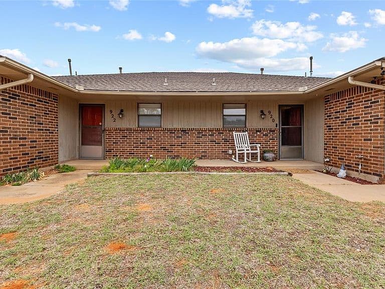 Listing photo 4