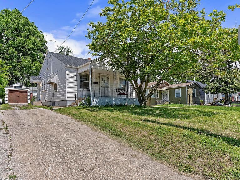 Listing photo 4