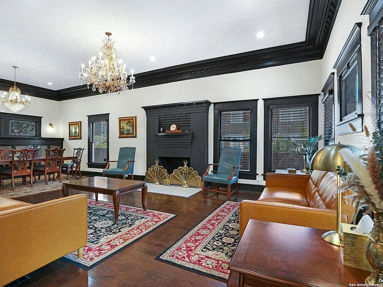 Listing photo 5