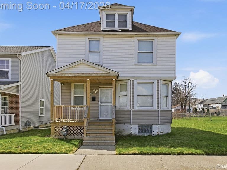 Listing photo 2