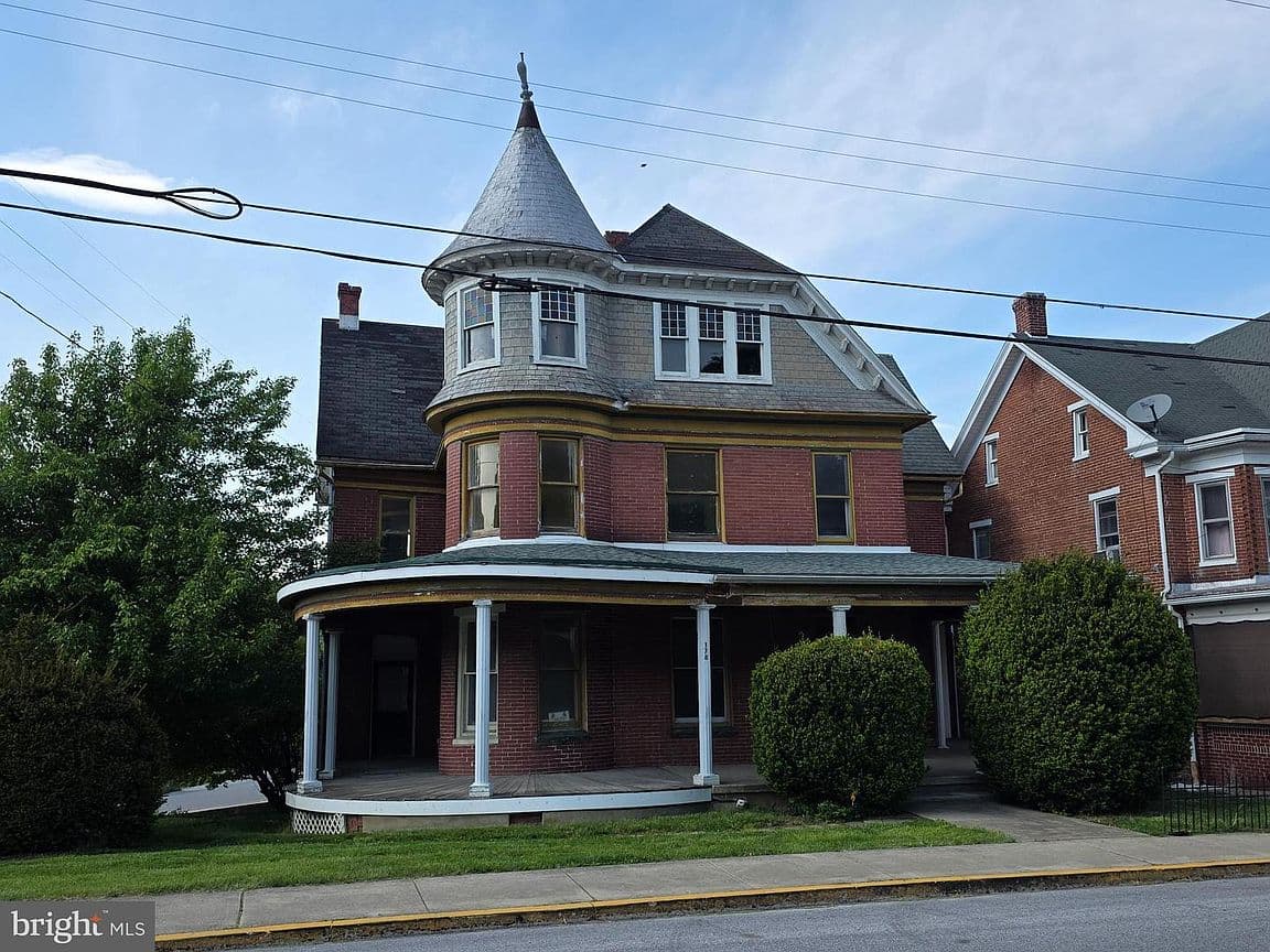 Primary listing photo