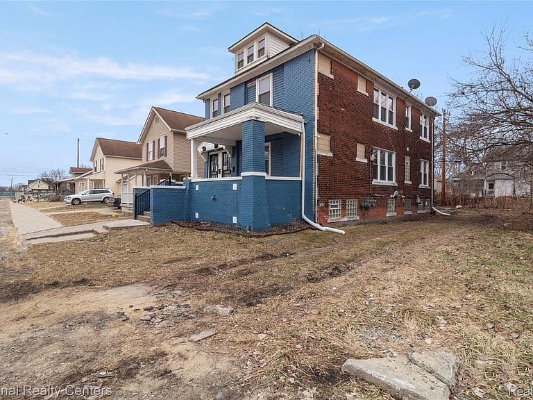Listing photo 4