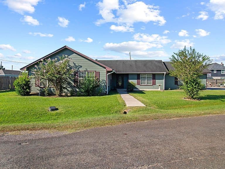 Listing photo