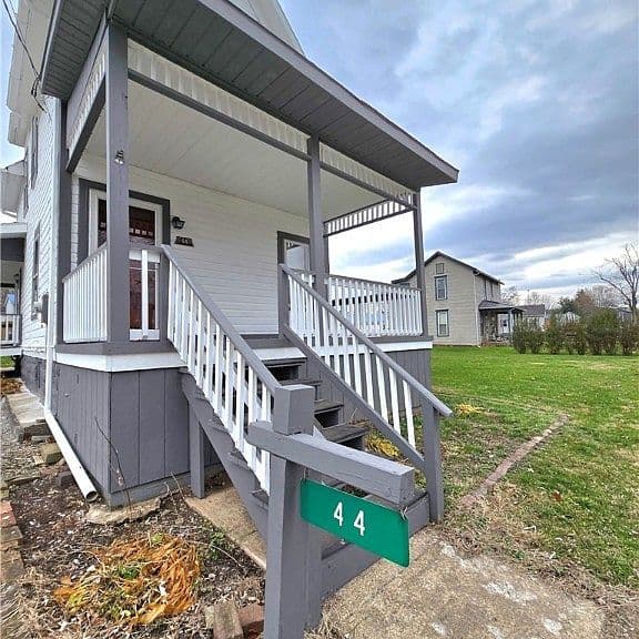 Listing photo 3