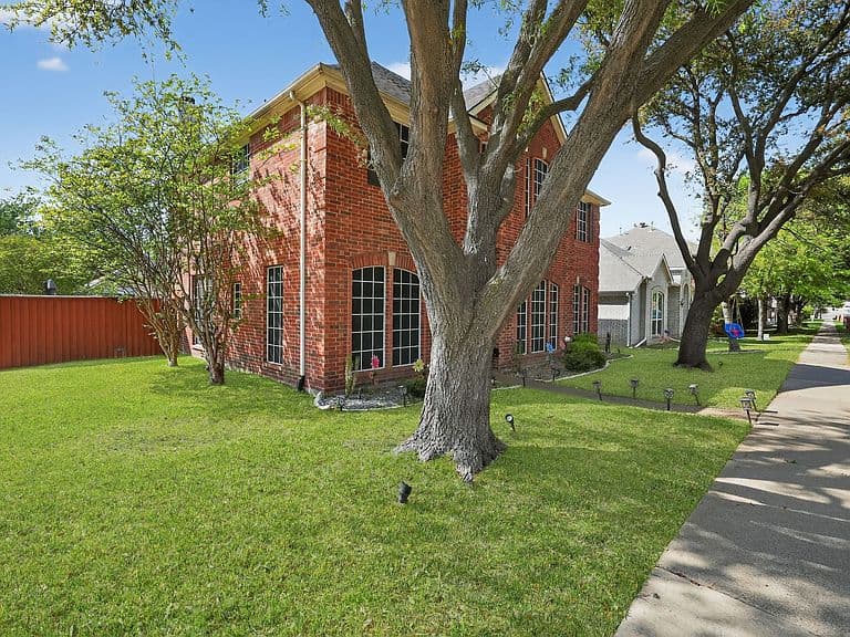 Listing photo 4