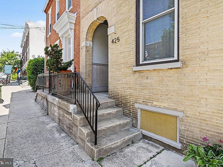 Listing photo 4