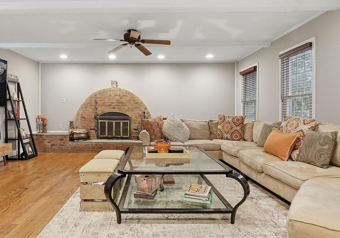 Primary listing photo