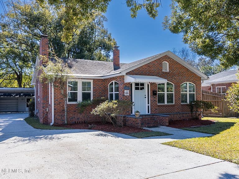 Listing photo 4