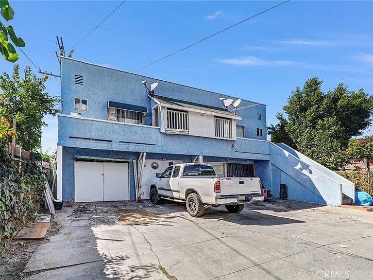 Listing photo 4