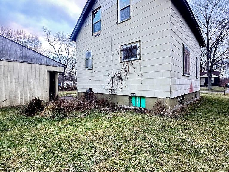 Listing photo 5