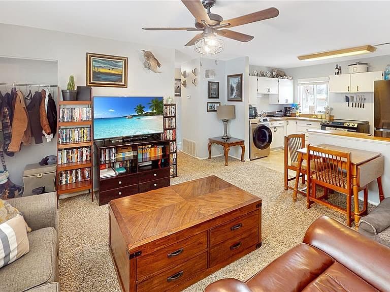 Listing photo 5