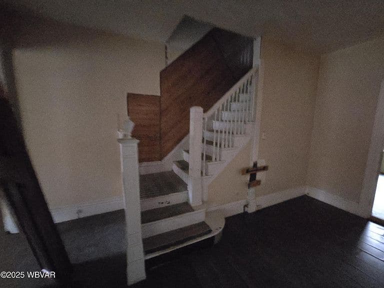 Listing photo 5