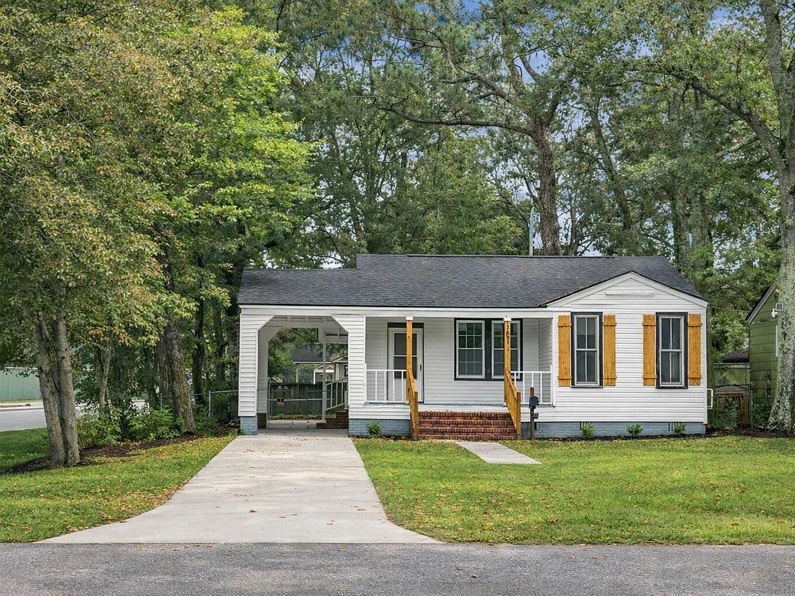 Primary listing photo