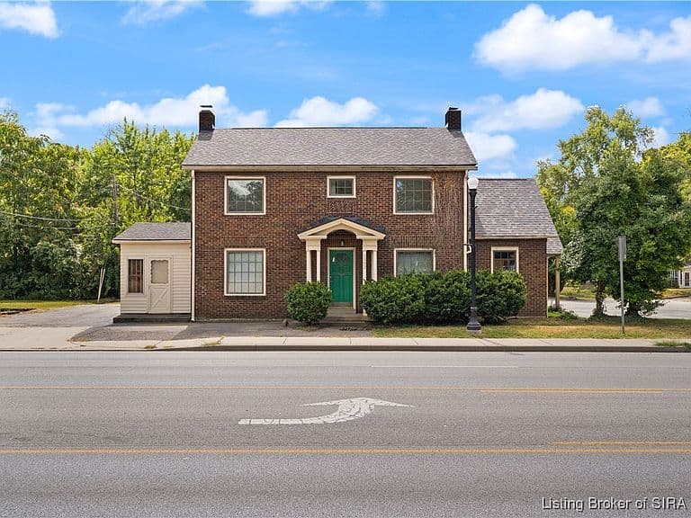 Listing photo 4