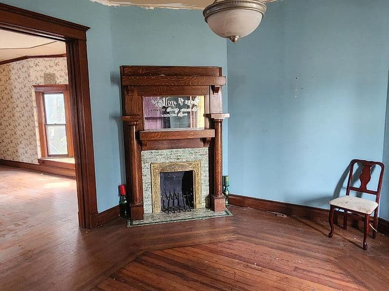 Listing photo 5