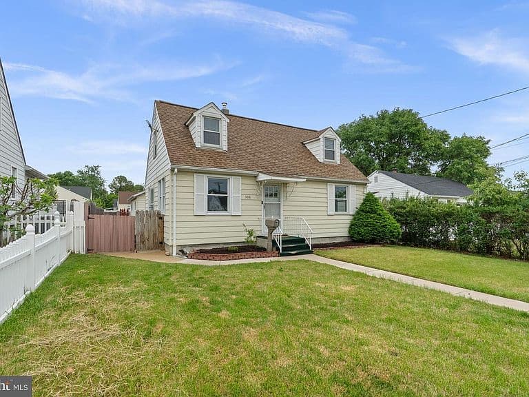 Listing photo 2