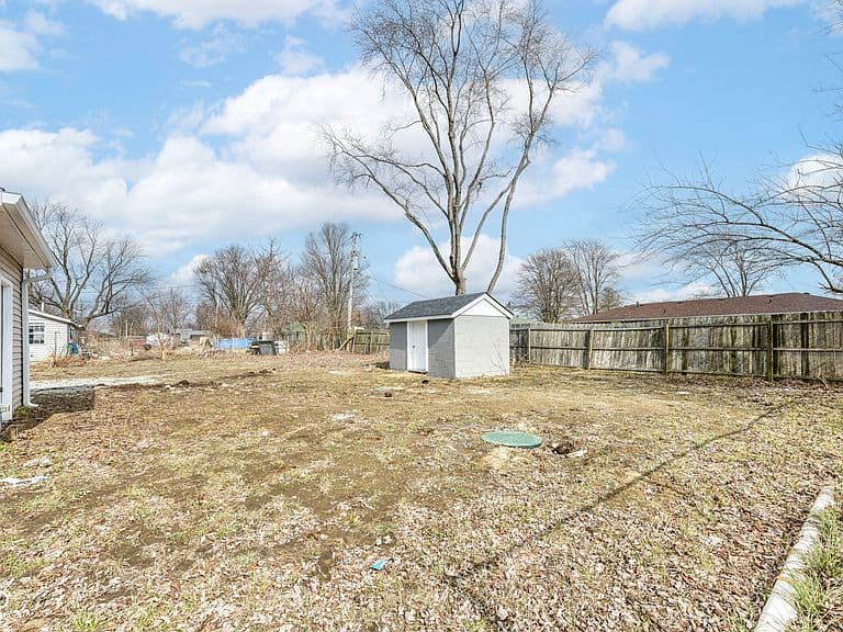 Listing photo 5